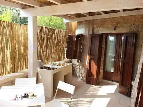 Сasa de vacaciones La Torre Di Merlino *